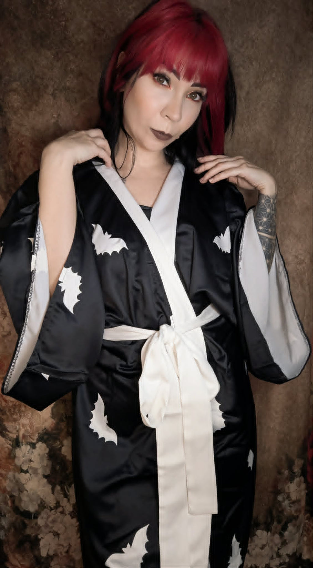 ANTIBrand Bats on Repeat Short Robe
