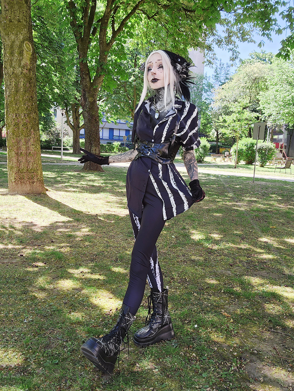 ANTIBrand White Stripes Done Right Duality Leggingson Valantinescorpse in a park styles with matching shirt